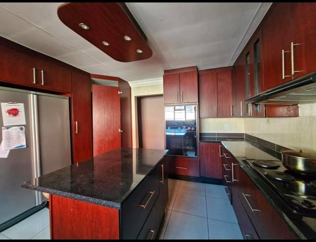 3 BEDROOM HOUSE FOR SALE IN TERENURE